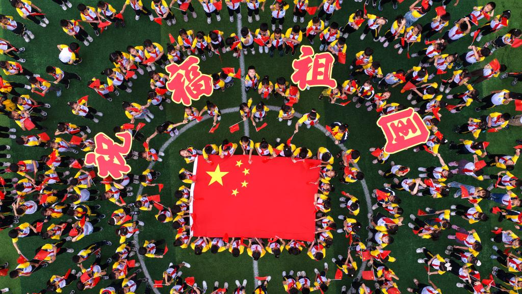 正當(dāng)時(shí)視頻|祝福你，我親愛(ài)的祖國(guó)