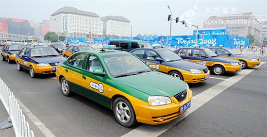 行業(yè)風(fēng)波背后現(xiàn)壟斷弊病 出租車改革如何“邁開腿”？
