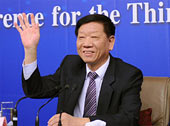 尹蔚民回應熱點：就業(yè)、養(yǎng)老、延遲退休