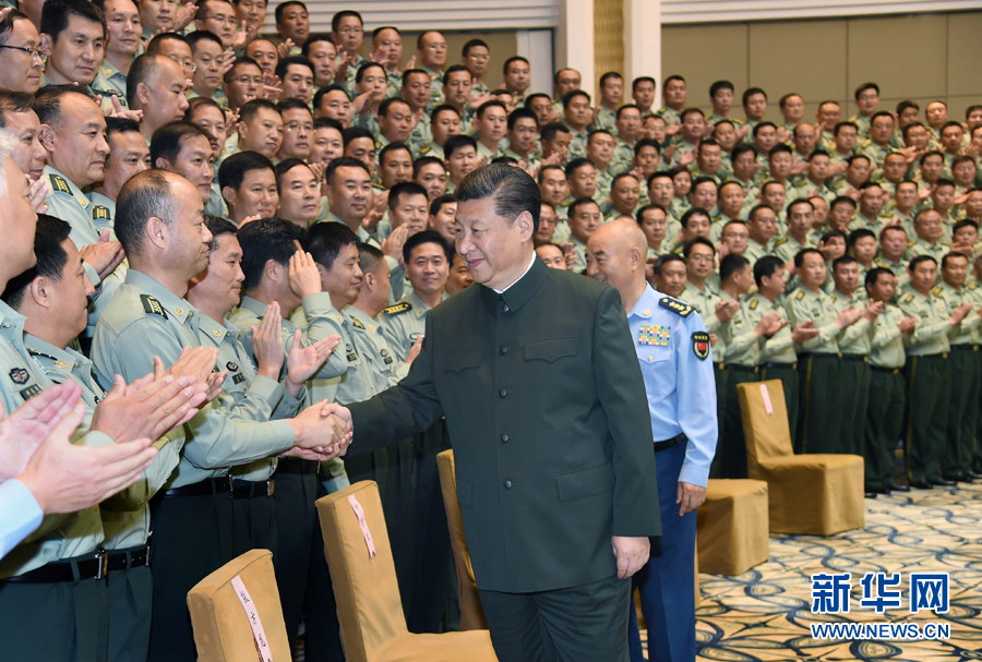 6月22日，正在山西省考察工作的中共中央總書記、國家主席、中央軍委主席習(xí)近平在太原接見駐晉部隊(duì)師以上領(lǐng)導(dǎo)干部和建制團(tuán)單位主官。新華社記者 琚振華 攝
