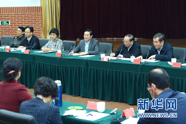 4月12日，中共中央政治局委員、中央書記處書記、中宣部部長(zhǎng)劉奇葆在北京出席“走向世界的中國(guó)兒童文學(xué)”座談會(huì)并講話。 新華社記者丁海濤攝