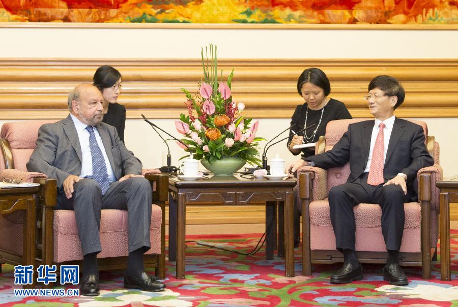 9月5日，中共中央政治局委員、中央政法委書記孟建柱在北京中南海會(huì)見國(guó)際法院院長(zhǎng)亞伯拉罕。 新華社記者 黃敬文 攝 