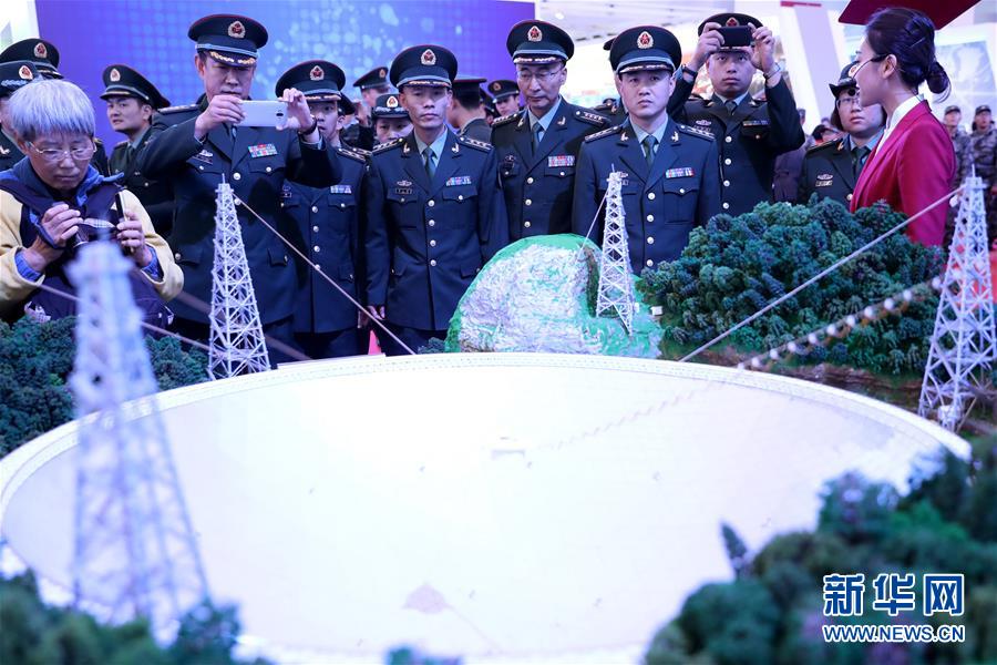 （十九大時光·圖文互動）（1）向著夢想，奮進(jìn)！——來自“砥礪奮進(jìn)的五年”大型成就展現(xiàn)場的報道 