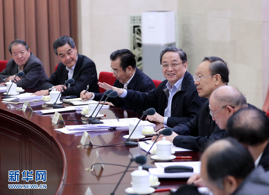 11月16日，全國政協(xié)在北京召開第75次雙周協(xié)商座談會，圍繞“推進糧食定價機制、補貼政策和收儲制度改革”建言獻策。全國政協(xié)主席俞正聲主持會議并講話。新華社記者 鞠鵬 攝