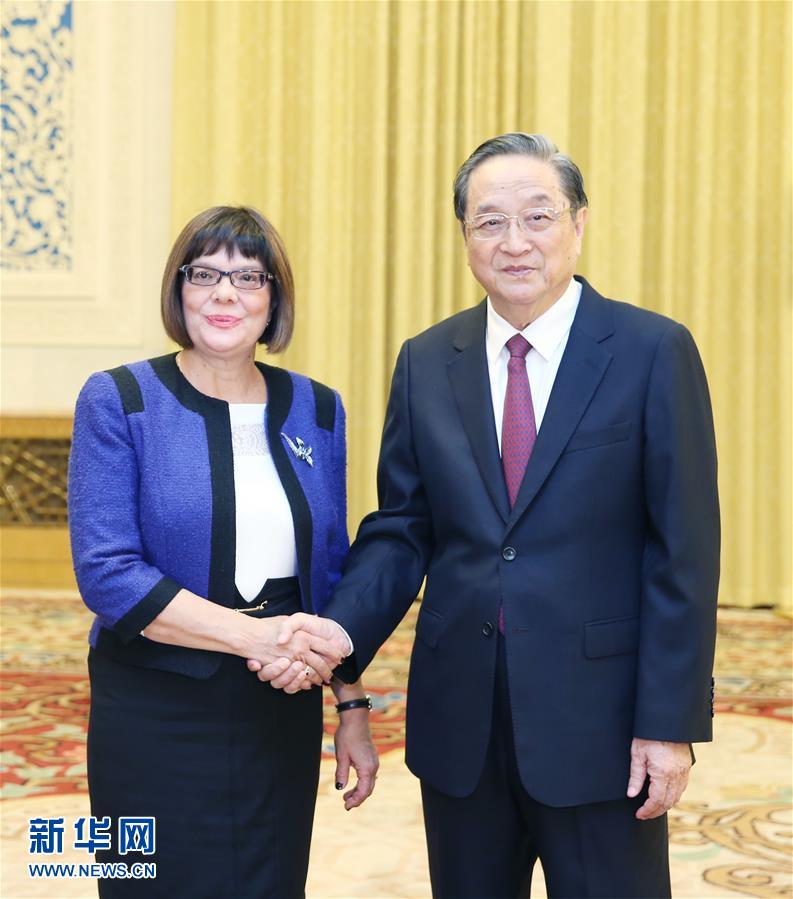 11月27日，全國政協(xié)主席俞正聲在北京會見塞爾維亞國民議會議長戈伊科維奇。新華社記者 姚大偉 攝