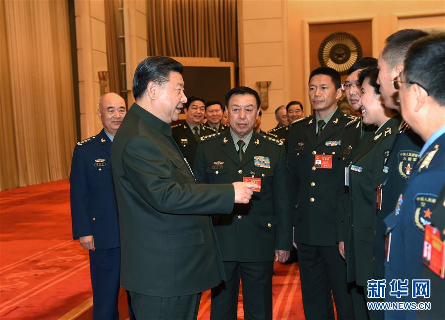 （兩會）習(xí)近平出席解放軍代表團(tuán)全體會議