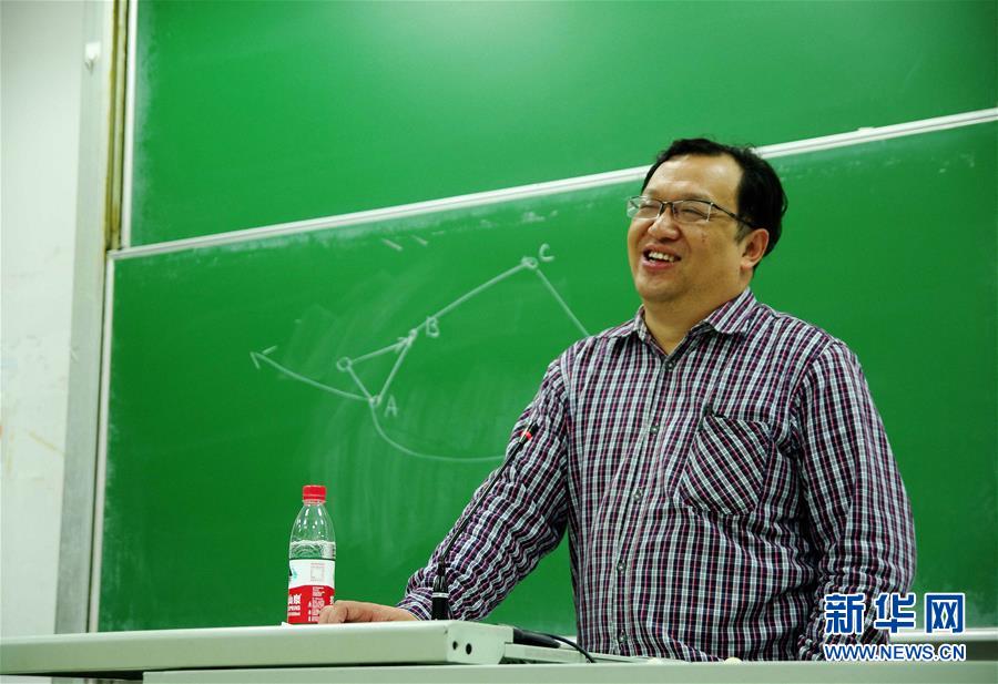 （新華全媒頭條·圖文互動(dòng)）（3）清明，為了祭奠，更為了前行