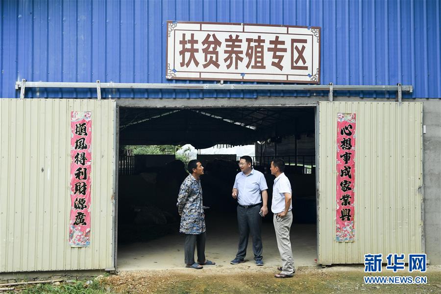 （脫貧攻堅(jiān)·圖文互動(dòng)）（1）“不畏難、不畏煩、不畏苦”——記“80后”扶貧干部李朝陽(yáng)