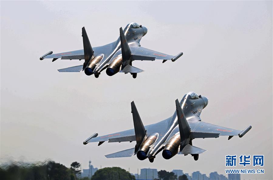 （新華全媒頭條·圖文互動(dòng)）（5）戰(zhàn)鷹，為祖國(guó)奮飛——記空軍航空兵某旅旅長(zhǎng)、特級(jí)飛行員郝井文