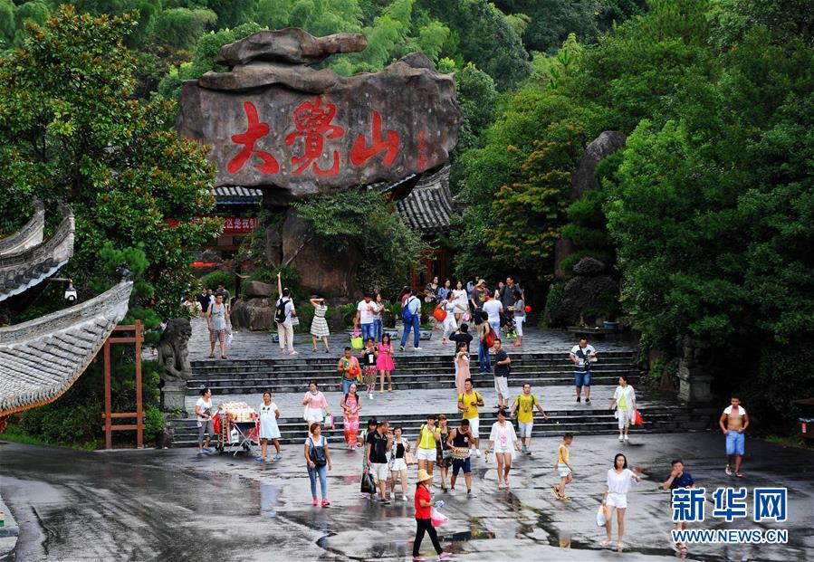 （兩會前夕看落實(shí)·圖文互動(dòng)）（3）奮力脫貧攻堅(jiān) 生態(tài)追“清”逐“綠”——江西落實(shí)習(xí)近平總書記全國兩會重要講話精神紀(jì)實(shí)