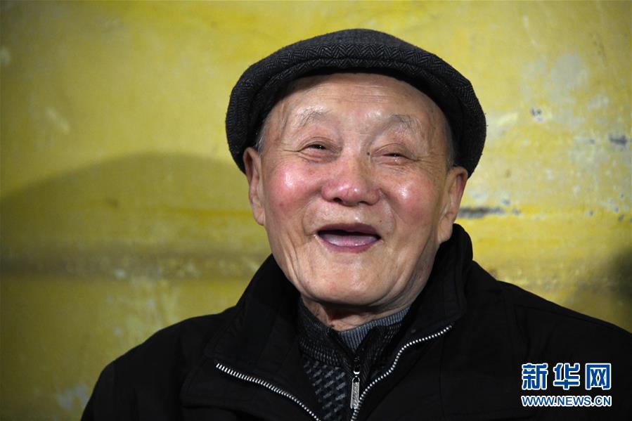 （新華全媒頭條·圖文互動(dòng)）（1）鍛造領(lǐng)航復(fù)興的中流砥柱——寫在“不忘初心、牢記使命”主題教育即將啟動(dòng)之際