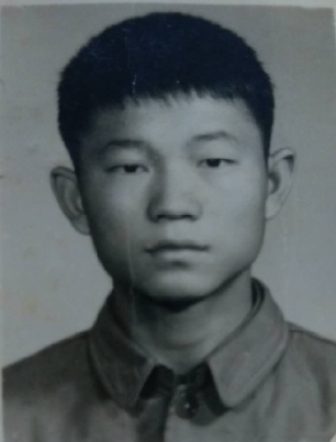 （為了民族復(fù)興·英雄烈士譜·圖文互動(dòng)）吳根生：肉身堵車(chē)輪的生命“守護(hù)神”