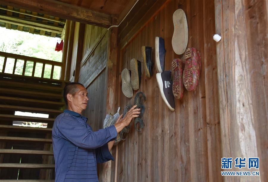 （愛國情 奮斗者·圖文互動(dòng)）（4）貴州印江高石坎護(hù)林隊(duì)：半輩子，以林場為家