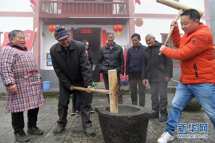(新華全媒頭條·圖文互動(dòng))(1)2020年脫貧攻堅(jiān)一線奮斗者的向往與祝福