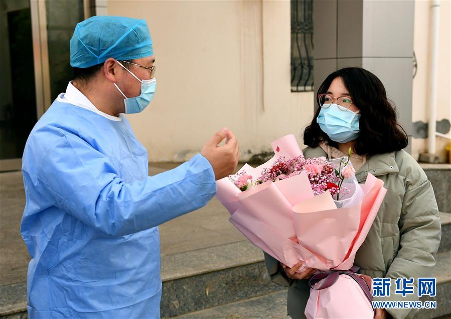 （聚焦疫情防控·圖文互動(dòng)）（3）女研究生在縣級(jí)醫(yī)院治愈：“我能挺過來，其他人也可以”