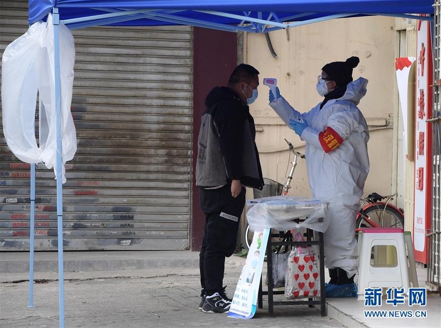 （新華全媒頭條·圖文互動）（1）將戰(zhàn)“疫”進行到底！——寫在武漢疫情防控的關鍵階段