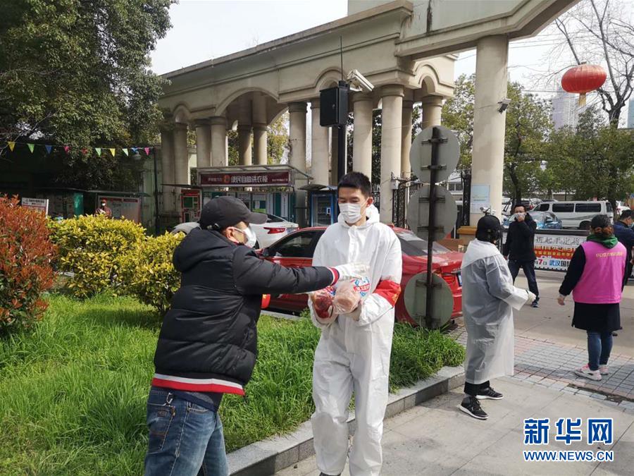 （習(xí)近平致敬的戰(zhàn)“疫”英雄·下沉干部篇·圖文互動(dòng)）（3）他們，挺身而出守防線