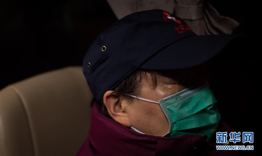 （新華全媒頭條·習(xí)近平致敬的戰(zhàn)“疫”英雄·武漢人民篇·圖文互動(dòng)）（11）壯哉，大武漢——獻(xiàn)給英雄的武漢人民