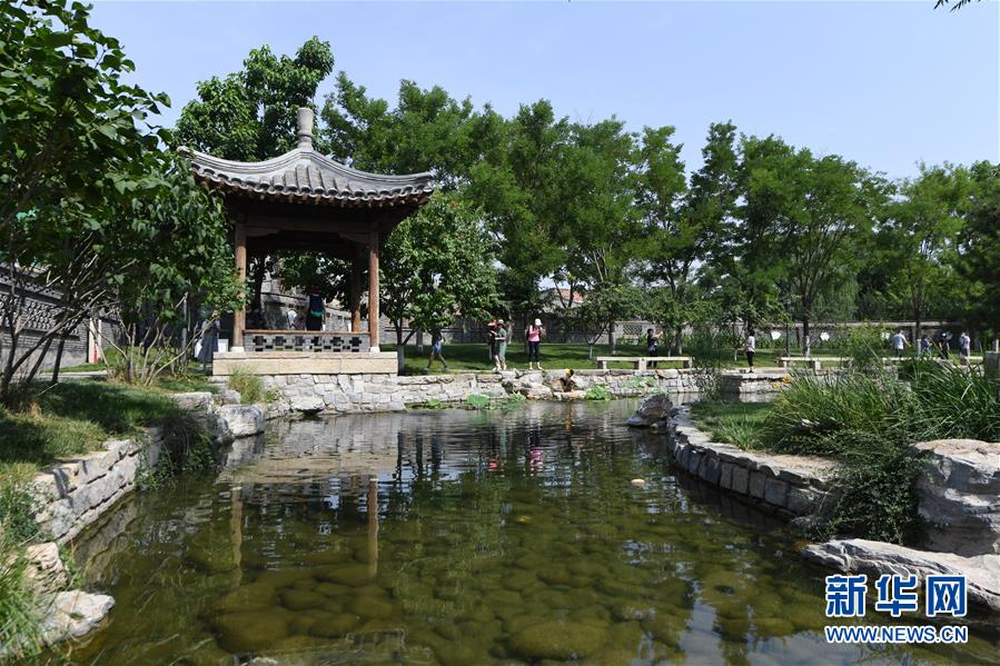 （走向我們的小康生活·圖文互動(dòng)）（3）小橋、流水、書香、人家——老北京胡同里的恬靜棲居