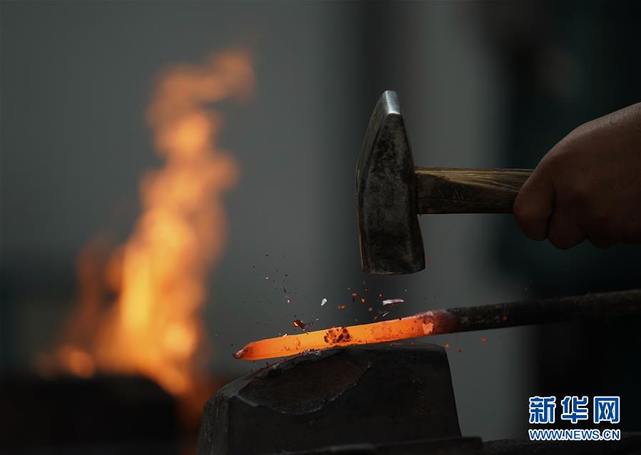 （走向我們的小康生活·決戰(zhàn)決勝脫貧攻堅(jiān)·圖文互動(dòng)）（2）甘青交界處的跨越——保安族、撒拉族的脫貧故事