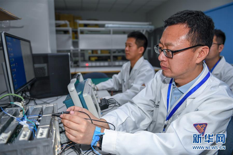 （在習近平新時代中國特色社會主義思想指引下——新時代新作為新篇章·習近平總書記關(guān)切事·圖文互動）（3）終不悔為國為民，攀高峰只爭朝夕——來自科學家們的動人故事