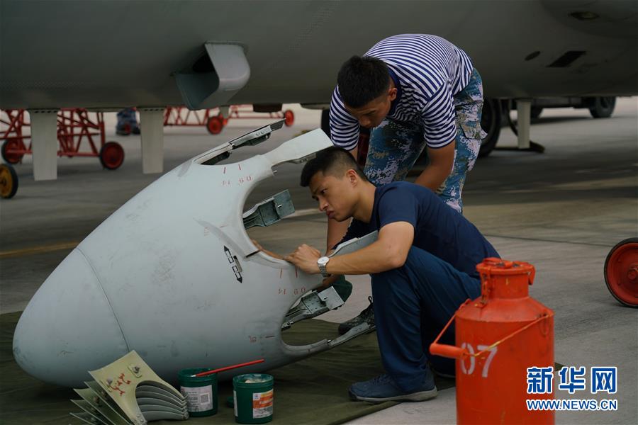 （在習(xí)近平強(qiáng)軍思想指引下·我們?cè)趹?zhàn)位報(bào)告·圖文互動(dòng)）（5）偵天探海 狩獵?？?mdash;—南部戰(zhàn)區(qū)海軍航空兵某師加速轉(zhuǎn)型提升新質(zhì)戰(zhàn)斗力記事