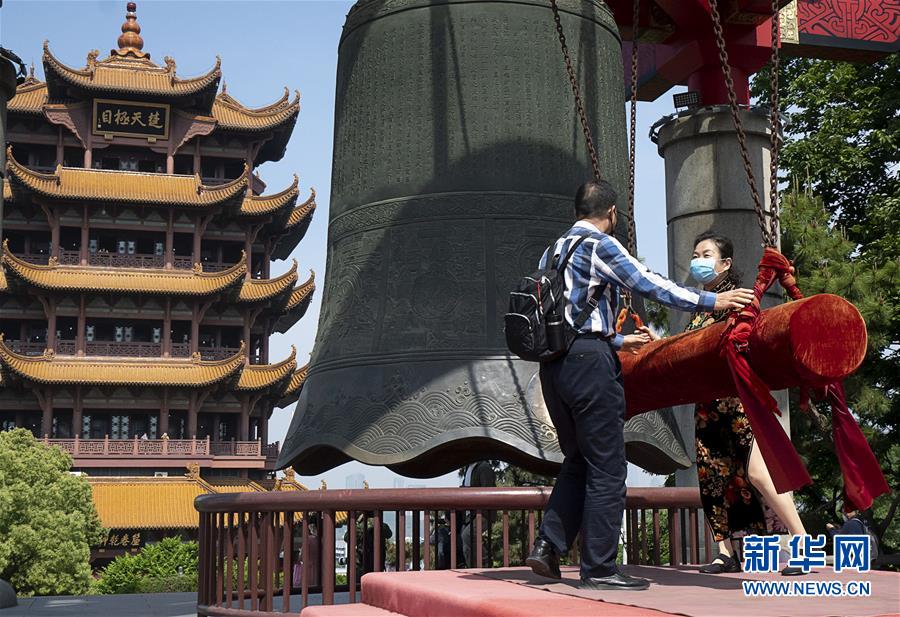 （新華全媒頭條·迎接兩會(huì)特別報(bào)道·圖文互動(dòng)）（2）不同尋常的兩會(huì) 萬(wàn)眾一心的力量——寫在2020年全國(guó)兩會(huì)召開之際