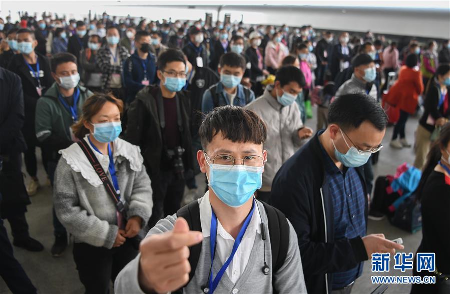 （新華全媒頭條·迎接兩會(huì)特別報(bào)道·圖文互動(dòng)）（3）不同尋常的兩會(huì) 萬(wàn)眾一心的力量——寫在2020年全國(guó)兩會(huì)召開之際