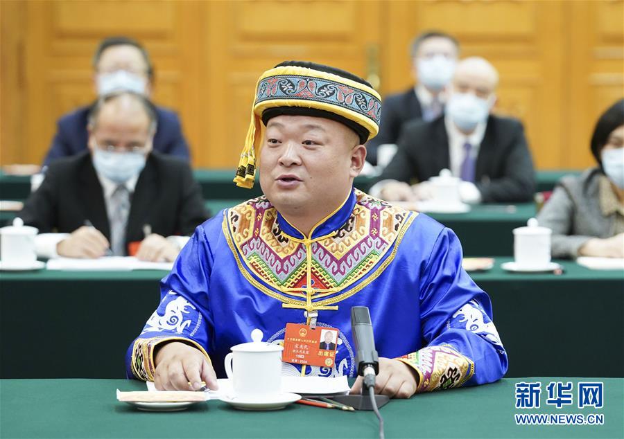 （新華全媒頭條·圖文互動）（8）從人民中汲取磅礴力量——習近平總書記同出席2020年全國兩會人大代表、政協(xié)委員共商國是紀實