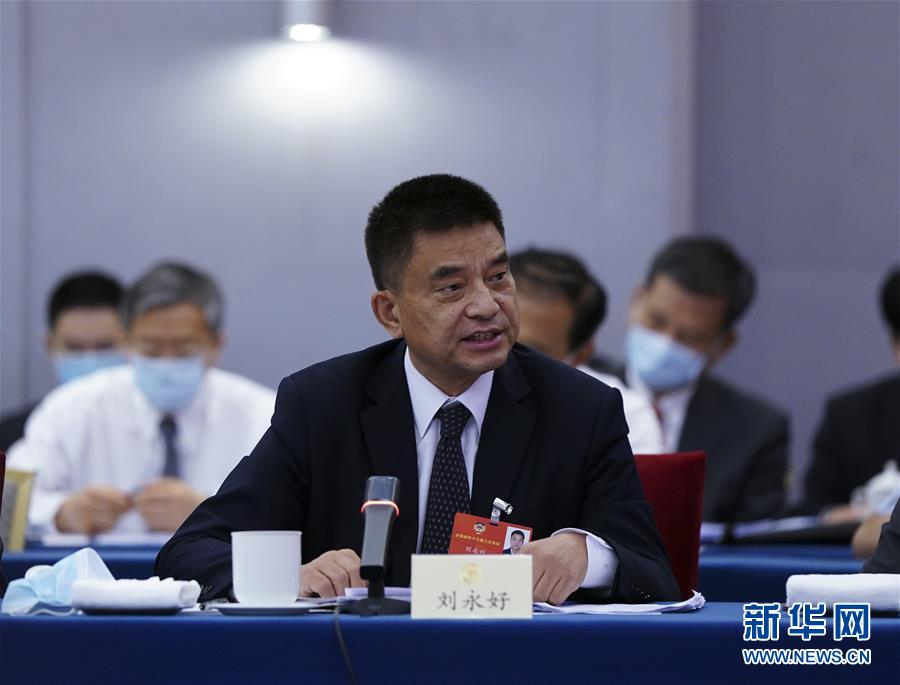 （新華全媒頭條·圖文互動）（10）從人民中汲取磅礴力量——習近平總書記同出席2020年全國兩會人大代表、政協(xié)委員共商國是紀實