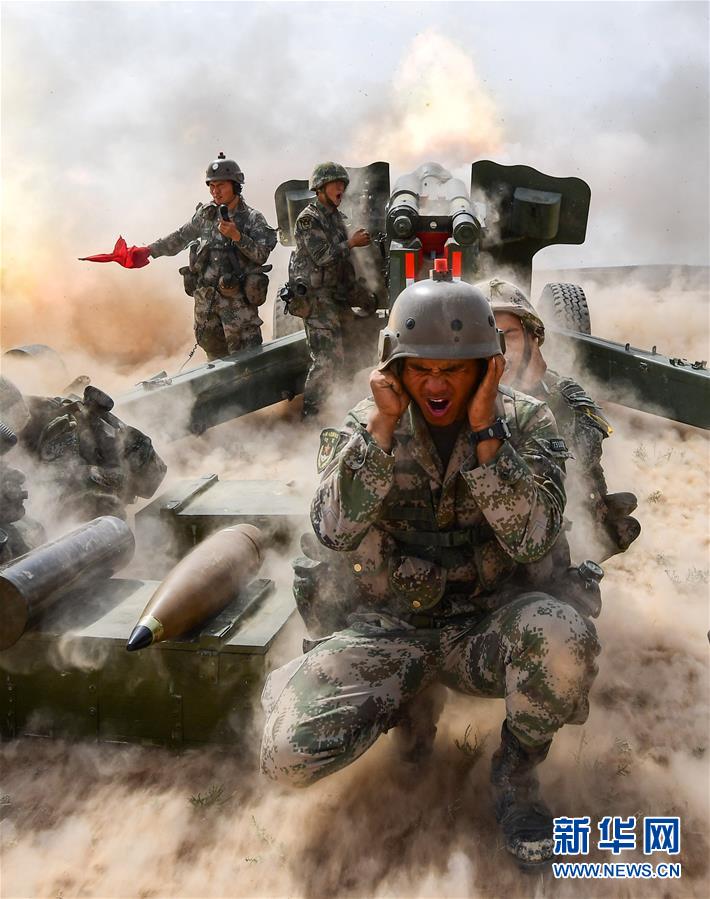 （新華全媒頭條·圖文互動(dòng)）（9）沿著中國(guó)特色強(qiáng)軍之路闊步前進(jìn)——黨中央、中央軍委領(lǐng)導(dǎo)推進(jìn)國(guó)防和軍隊(duì)建設(shè)70年紀(jì)實(shí)