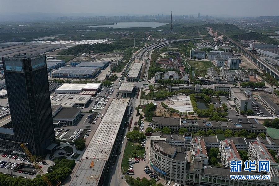 （在習近平新時代中國特色社會主義思想指引下——新時代新作為新篇章·習近平總書記關(guān)切事·圖文互動）（3）新機遇、新引擎——重大工程重大項目建設(shè)新動向觀察