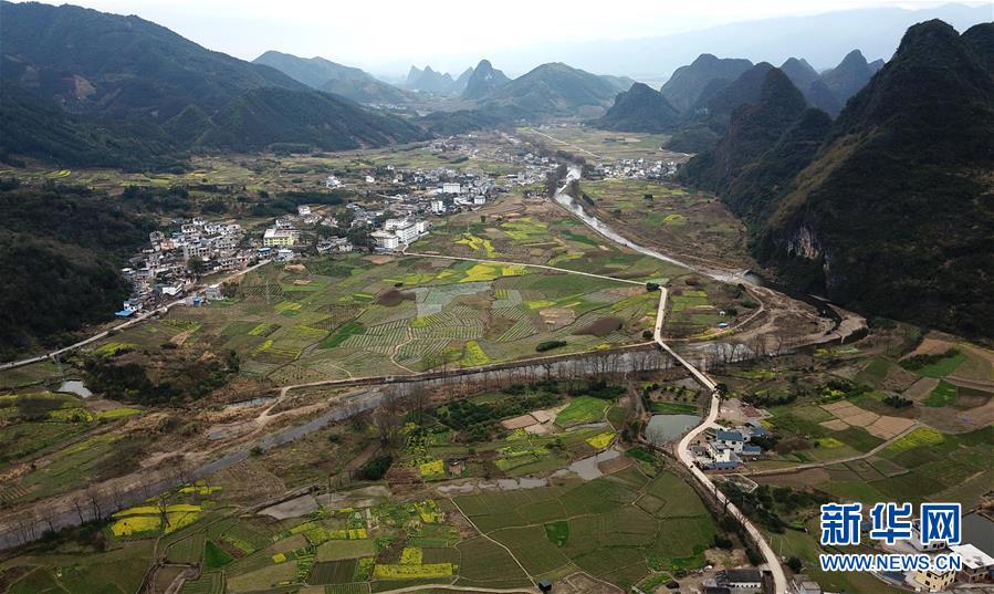 十八大以來，習(xí)近平反復(fù)強(qiáng)調(diào)“綠水青山”