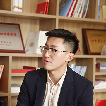 【青春的故事】“鋼鐵人”是怎樣煉成的？