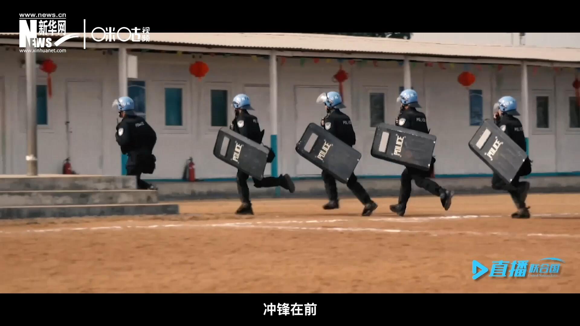 有這樣一支隊伍，他們不畏艱險，沖鋒在前，頭戴藍(lán)盔，為和平而戰(zhàn)，他們的名字叫做聯(lián)合國維和部隊。