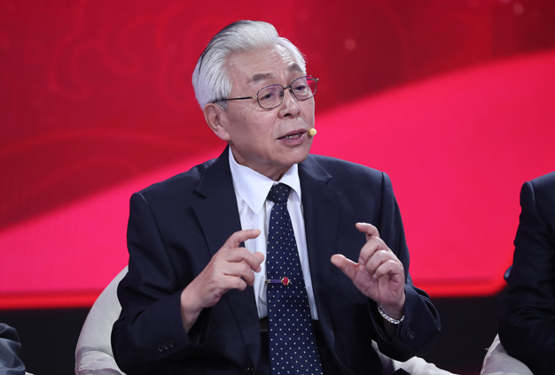 月亮離地球最近，是到達各個遙遠天體的一個‘轉(zhuǎn)運站’。