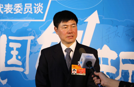 “我們要進(jìn)行自貿(mào)區(qū)的體制機(jī)制的創(chuàng)新，也就是先行先試的一些實驗。”