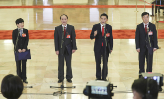 邱賽珍、張蜀新、潘克剛、李新民代表接受采訪