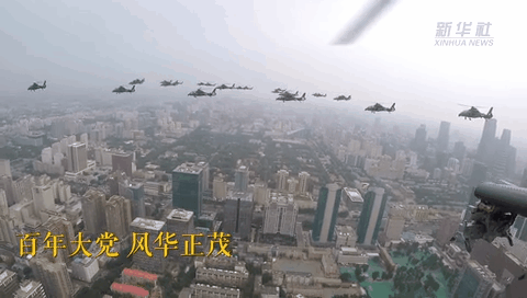 獨(dú)家視角！空中梯隊(duì)飛過(guò)天安門(mén)
