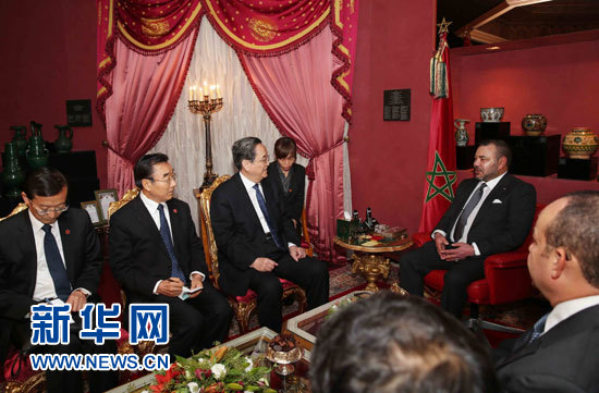 11月4日，中國全國政協(xié)主席俞正聲在非斯會(huì)見摩洛哥國王穆罕默德六世。 新華社記者 劉衛(wèi)兵 攝