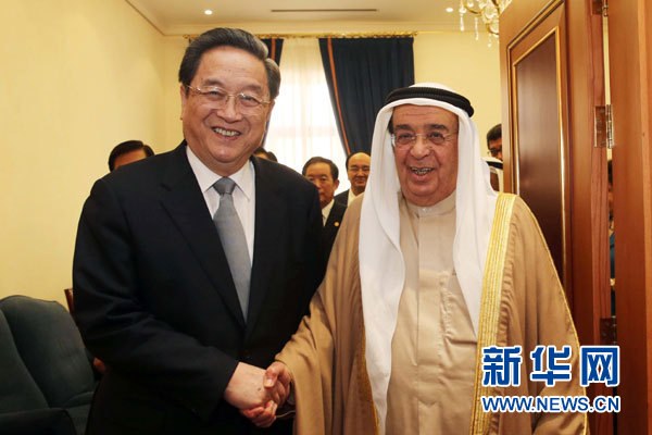 11月6日，正在巴林進(jìn)行正式友好訪問的全國政協(xié)主席俞正聲在麥納麥會見巴林副首相穆罕默德。 新華社記者劉衛(wèi)兵攝