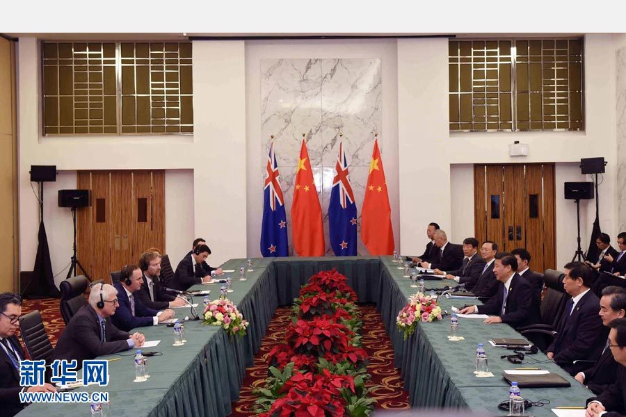 11月18日，國家主席習近平在菲律賓馬尼拉會見新西蘭總理約翰·基。 新華社記者 饒愛民 攝