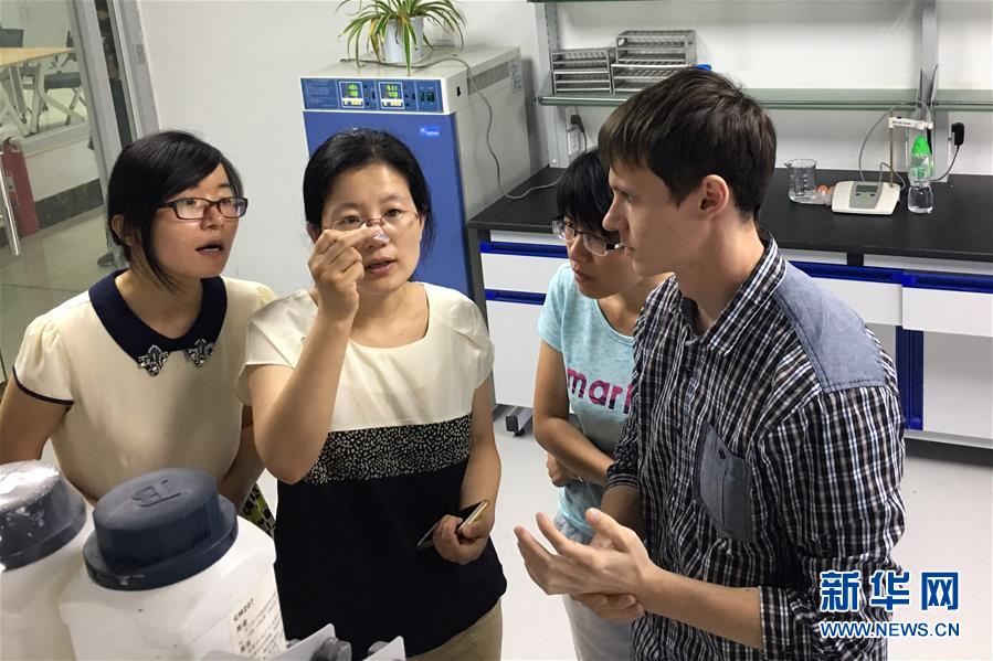 （新華全媒頭條·上合青島峰會(huì)·圖文互動(dòng)）（8）遠(yuǎn)航，揚(yáng)起“上海精神”的時(shí)代風(fēng)帆——寫在上海合作組織成員國(guó)元首理事會(huì)第十八次會(huì)議即將召開之際