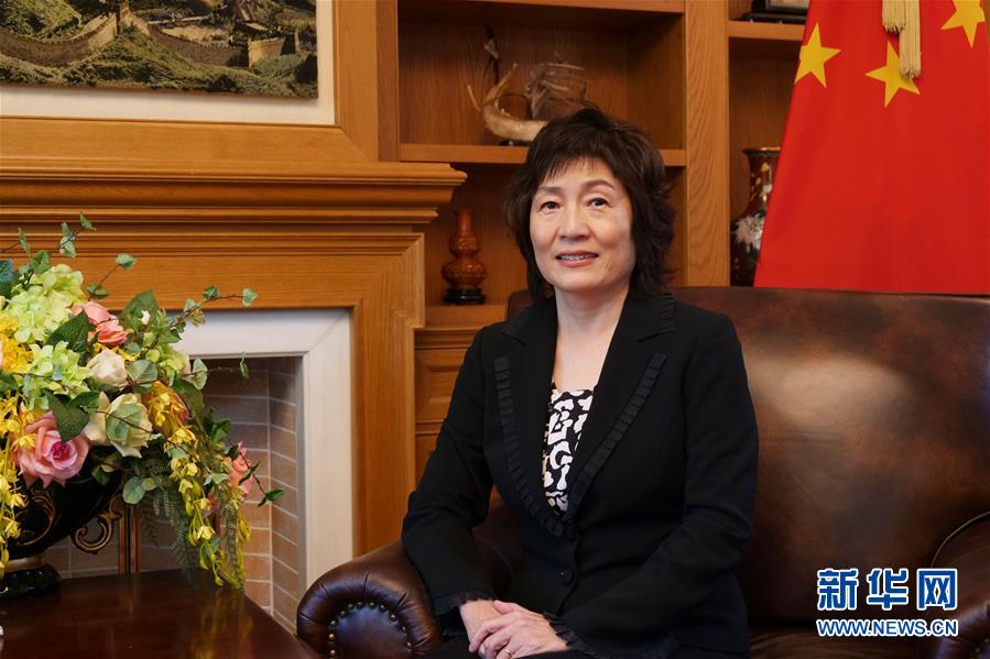 （習(xí)近平出訪配合稿·圖文互動）專訪：中希關(guān)系已成為不同國家間和平相處、合作共贏的典范——訪中國駐希臘大使章啟月